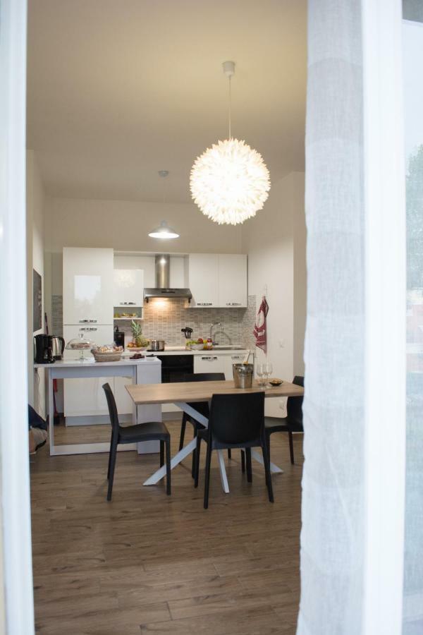 Guest House For You Modena Exteriör bild
